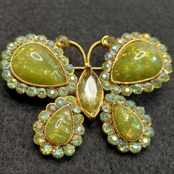 Butterfly with Large Green Cabochons in Center of Wings Brooch - Picture 1 of 4